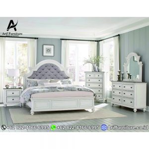 Set Kamar Tidur Classic Putih