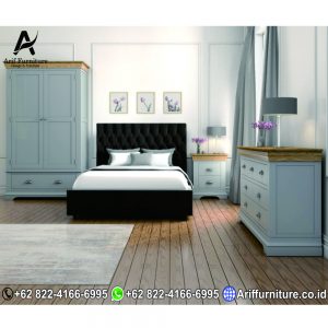 Set Tempat Tidur Minimalis Kombinasi Solid