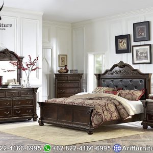 Tempat Tidur Mewah Classic Natural