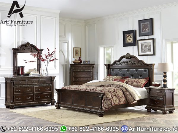Tempat Tidur Mewah Classic Natural
