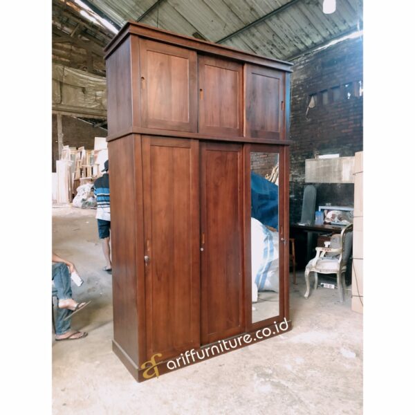 Lemari Pakaian Minimalis Sliding 3 Pintu - Gambar 2