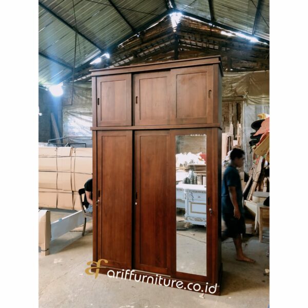 Lemari Pakaian Minimalis Sliding 3 Pintu - Gambar 4
