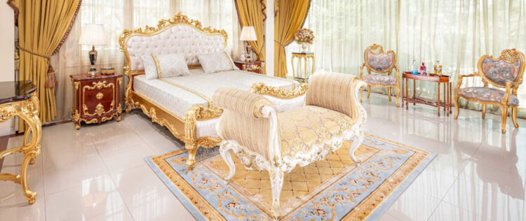 set kamar mewah kayu jati ukir