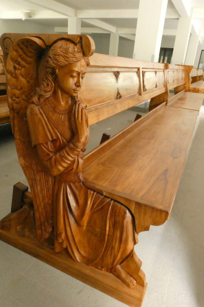 kursi bangku gereja kayu jati