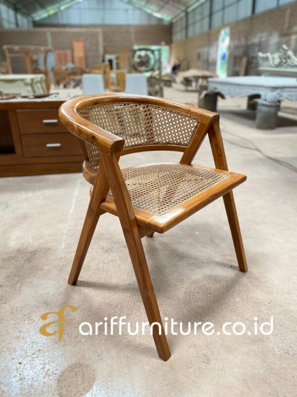 Kursi Cafe Kayu Model Minimalis Kombinasi Rotan - Gambar 3