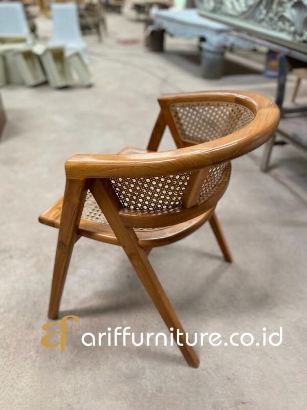 Kursi Cafe Kayu Model Minimalis Kombinasi Rotan - Gambar 2