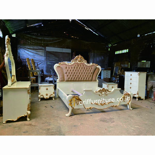 Set Kamar Tidur Model Klasik Ukir Eropa - Gambar 2