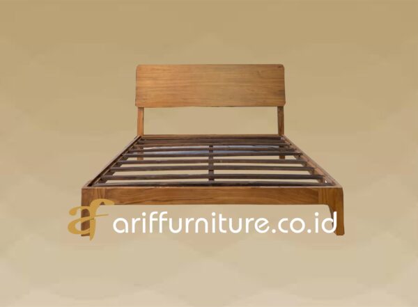 Tempat Tidur Kayu Jati Minimalis