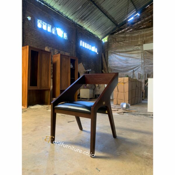 Kursi Cafe Klasik Minimalis Kayu - Gambar 6