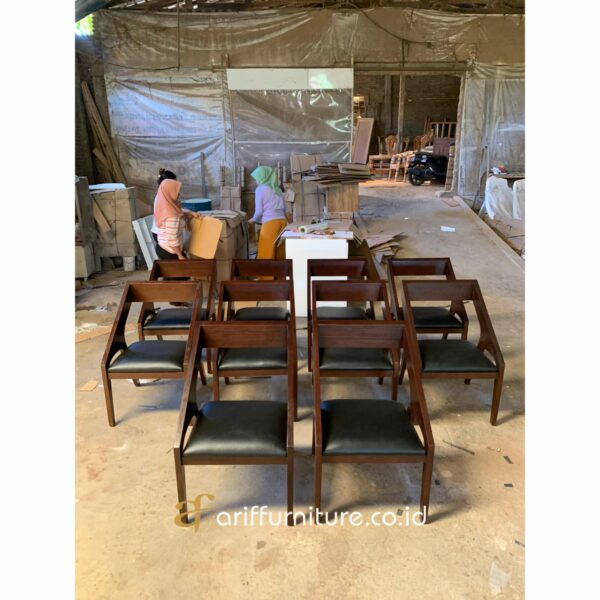 Kursi Cafe Klasik Minimalis Kayu - Gambar 7
