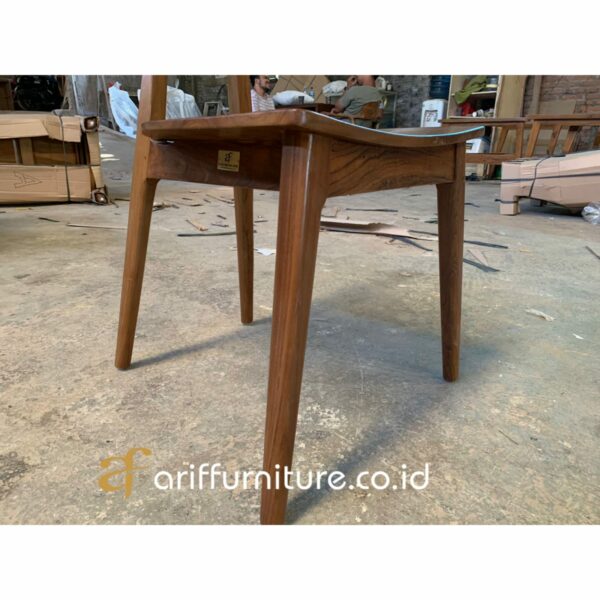 Kursi Cafe Simple Modern Model Eropa - Gambar 5