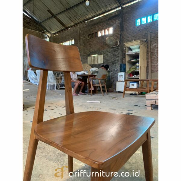 Kursi Cafe Simple Modern Model Eropa - Gambar 6
