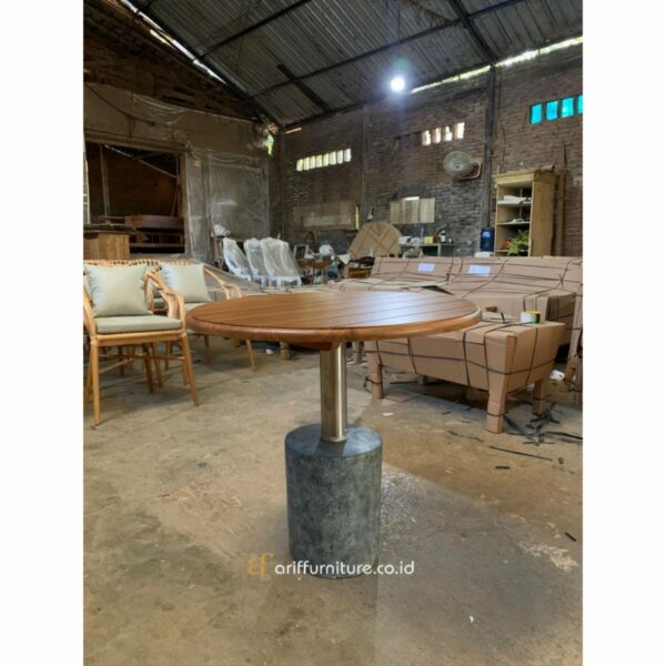 Meja Cafe Kayu Besi Bundar Standing Leg - Gambar 3