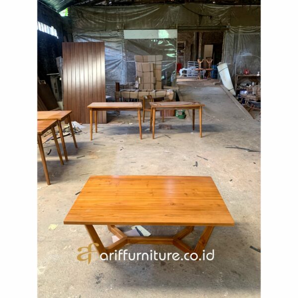 Meja Cafe Minimalis Kaki Silang Kayu Jati - Gambar 4