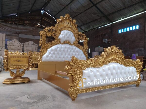 Dipan Mewah Tempat Tidur Klasik Ukiran Jepara - Gambar 4