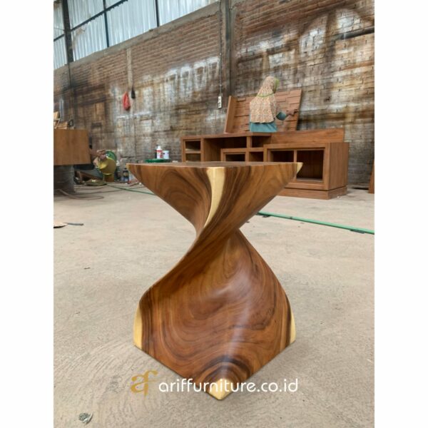 Single Twist Kursi Stool Suar Wood - Gambar 2