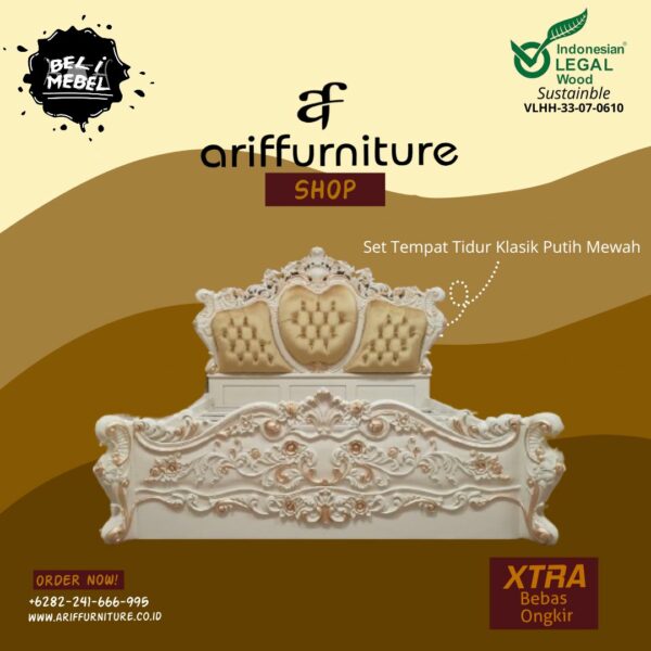 Tempat Tidur Klasik Putih Mewah