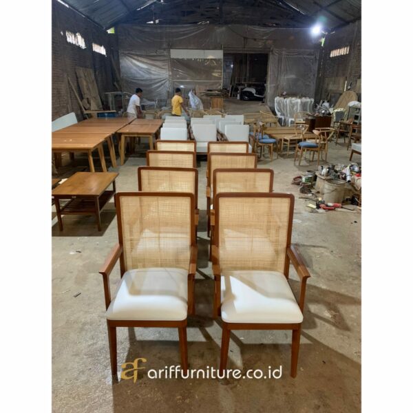Kursi Ruang Makan Minimalis Sandaran Rotan - Gambar 6