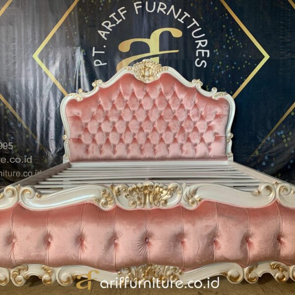 Dipan Mewah Tempat Tidur Klasik Ukir Jepara - Gambar 4