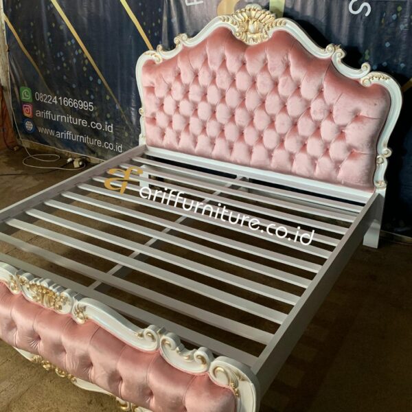 Dipan Mewah Tempat Tidur Klasik Ukir Jepara - Gambar 5