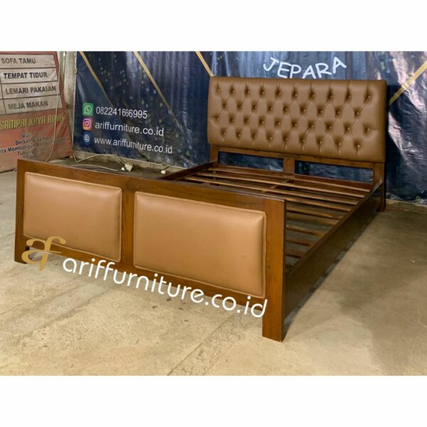Kamar Tidur Minimalis Dengan Ranjang Jok Klasik - Gambar 4