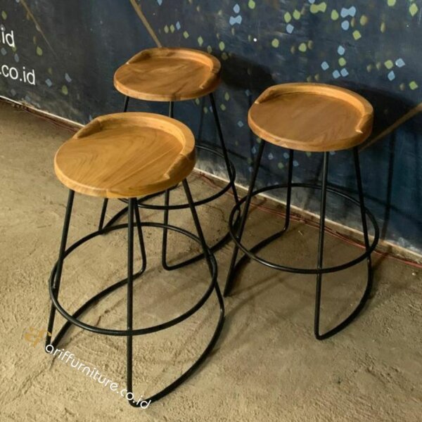 Kursi Bar Industrial Besi Model Modern - Gambar 4