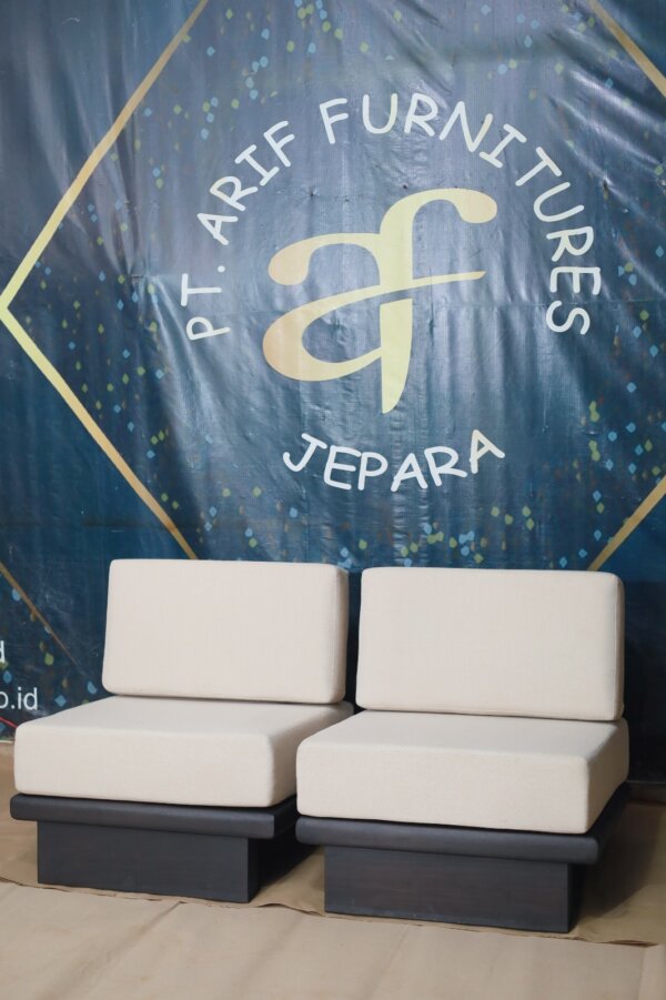 Longe Chair Sofa Minimalis Kayu Jati - Gambar 2