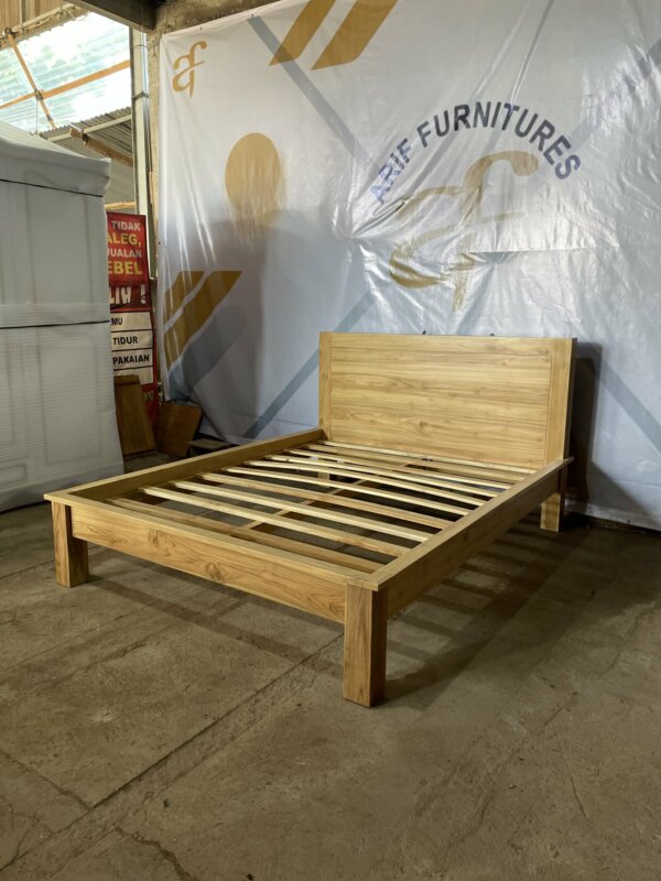 Tempat Tidur Minimalis Modern Kayu Jati - Gambar 3