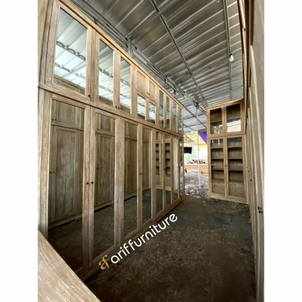 Lemari Pakaian Ukuran Besar Full Plafon Minimalis - Gambar 3