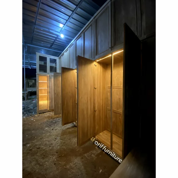 Lemari Pakaian Ukuran Besar Full Plafon Minimalis - Gambar 16