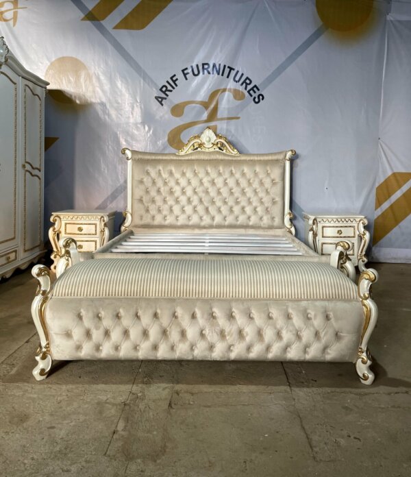 Satu Set Tempat Tidur Mewah Warna Duco Gold Custom - Gambar 2