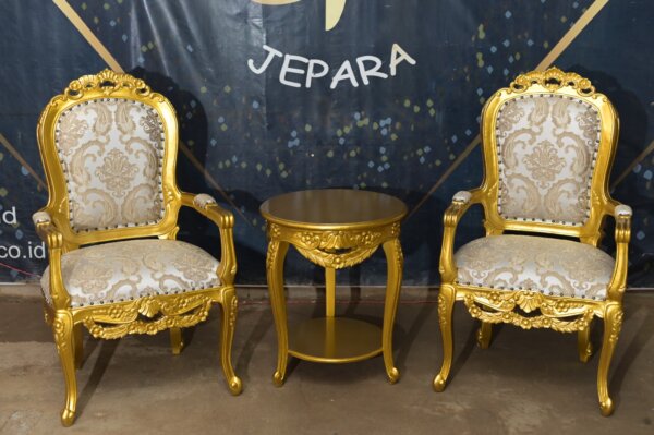 Set Meja Kursi Sofa Teras Emas Mewah - Gambar 3