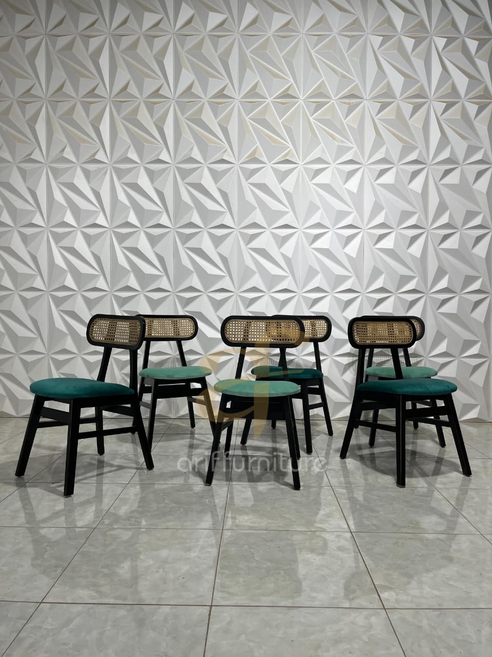 kursi cafe minimalis