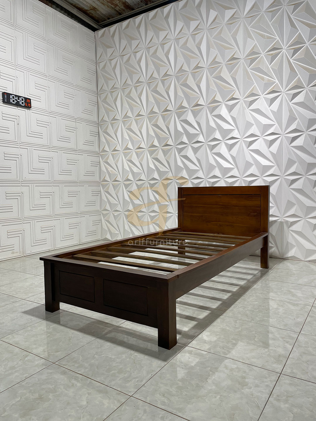 Dipan Kayu Jati Solid Minimalis Terbaru - Gambar 3