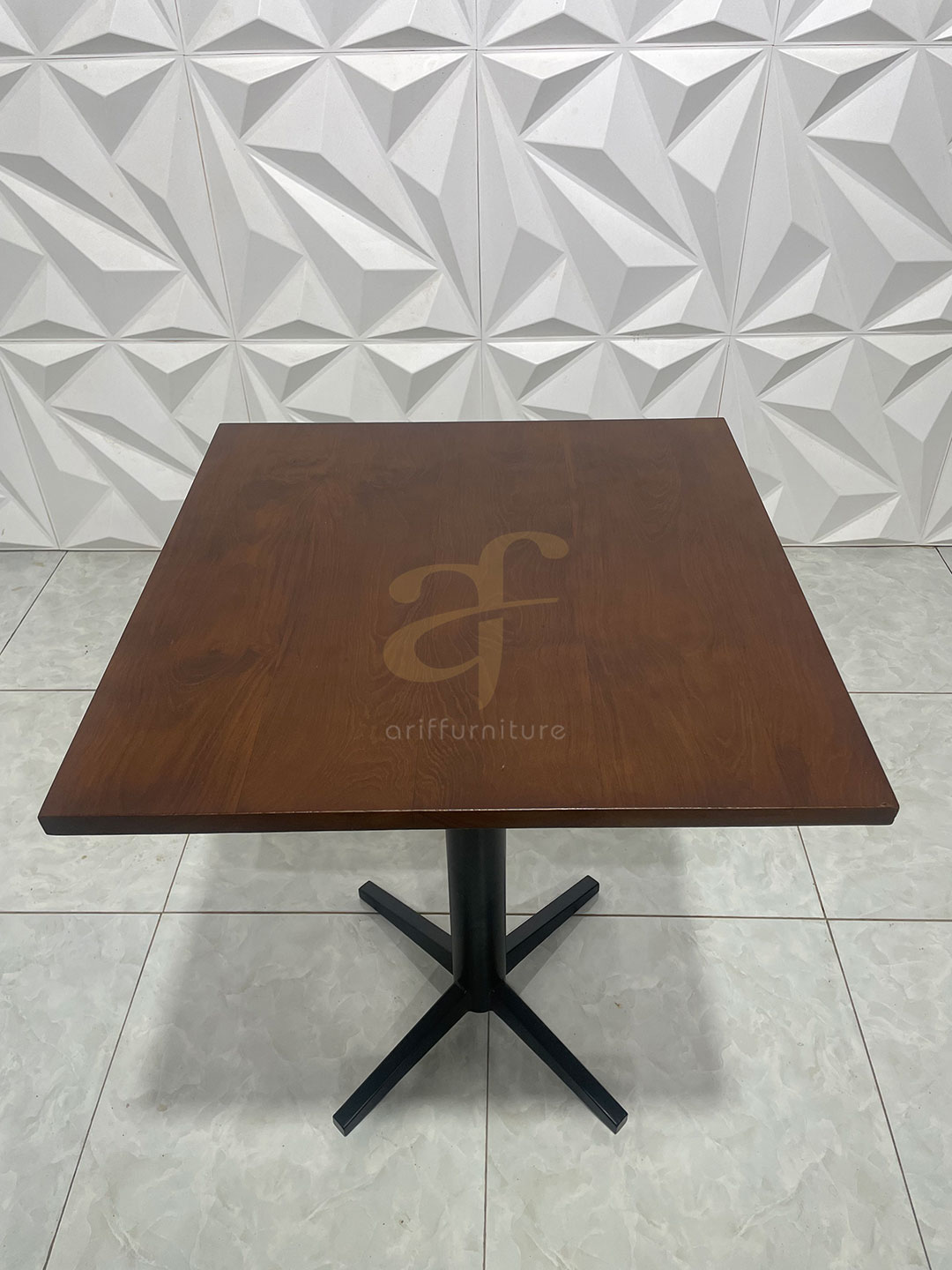 Meja Cafe Kayu Jati Kaki Besi Furniture Industrial