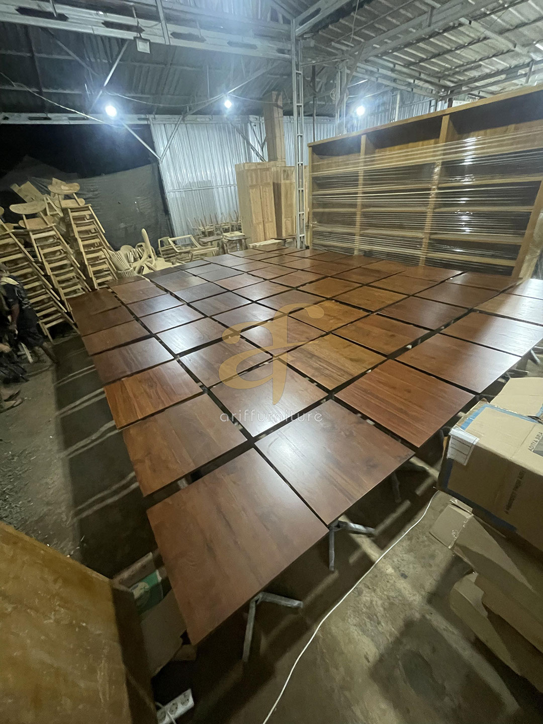 Meja Cafe Kayu Jati Kaki Besi Furniture Industrial - Gambar 5