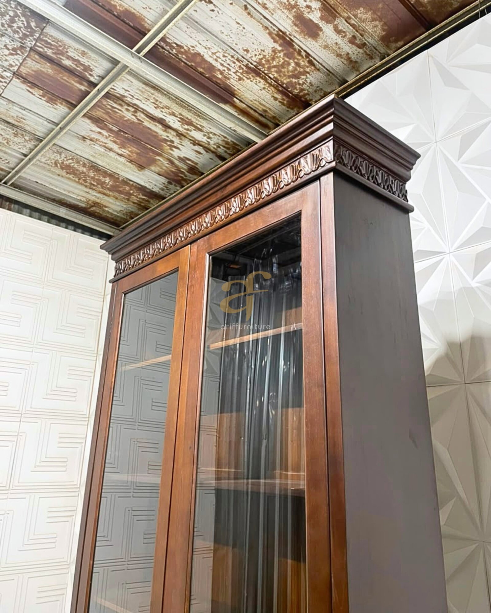 Lemari Hias Minimalis Eveline Luxury Ukir Jepara - Gambar 4