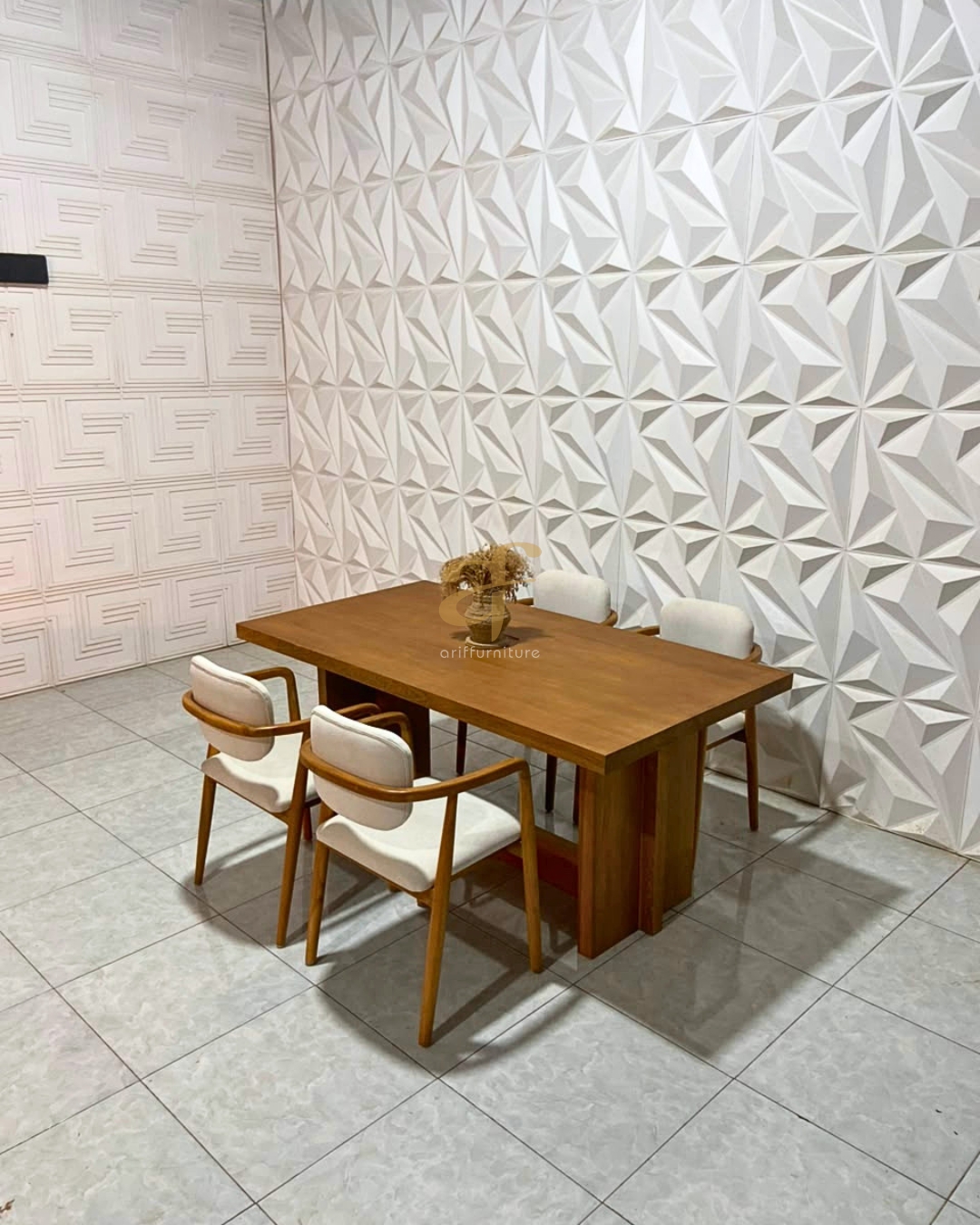 Set Meja 4 Kursi Cafe Model Modern Minimalis Berlengan - Gambar 3
