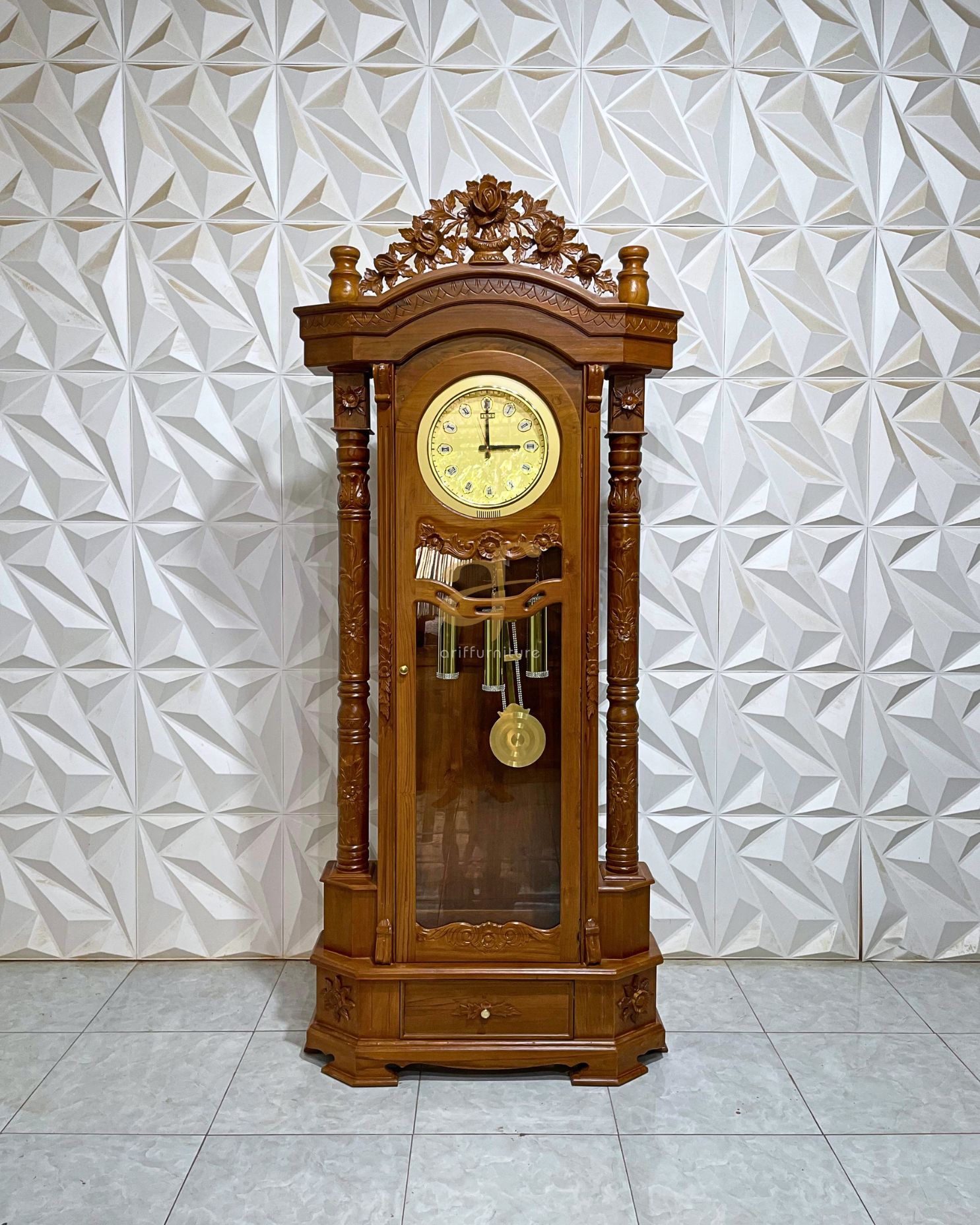 Jam Hias Kayu Jati Ukiran Mewah Furniture Jepara - Gambar 4